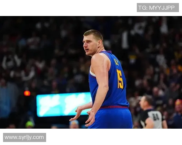 约基奇三双创历史新高掘金稳居西部第一荣耀时刻 约基奇三双创历史新高掘金稳居西部第一荣耀时刻