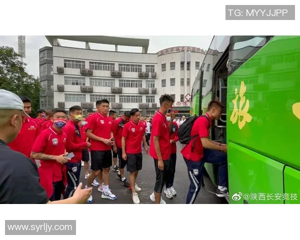 八一女篮迎战陕西队全力争胜展现团队精神与竞技风采