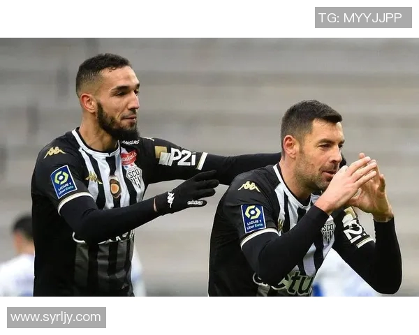 昂热与巴黎的对决地点解析及比赛前瞻分析 昂热与巴黎的对决地点解析及比赛前瞻分析