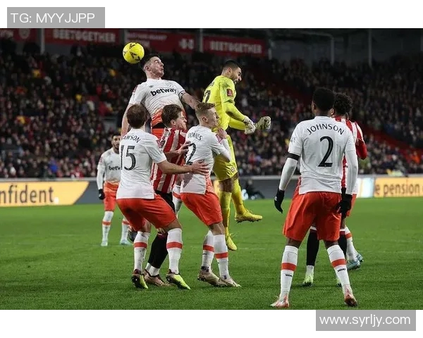 德累斯顿主场迎战沙尔克04双方争夺德乙积分榜关键战役 德累斯顿主场迎战沙尔克04双方争夺德乙积分榜关键战役